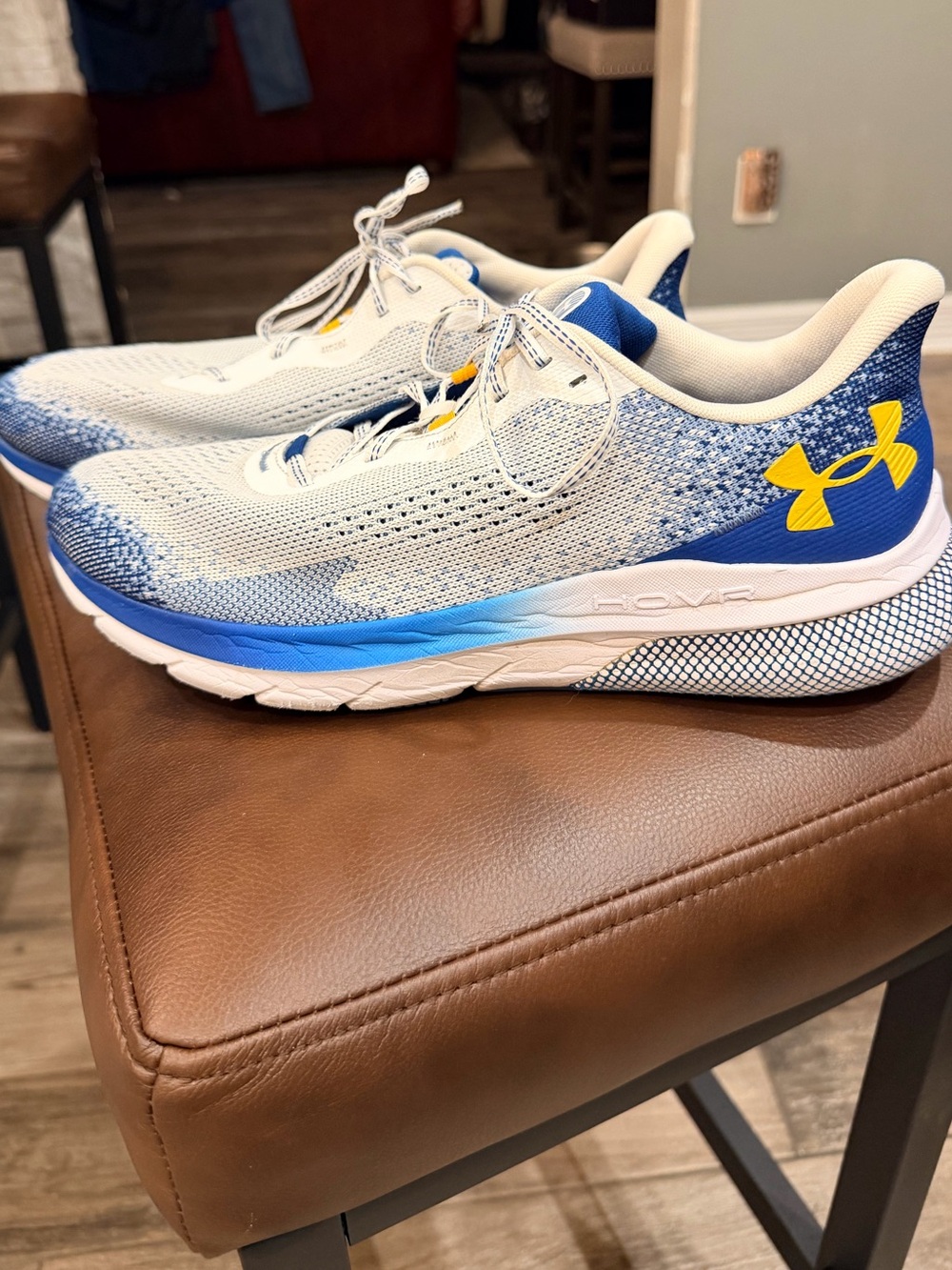 Under Armour HOVR Trainers Mens size 11